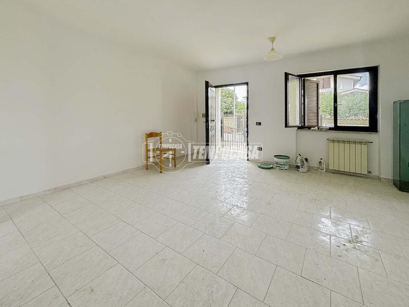 Villa a schiera in Via Papa Giovanni Paolo I, Anguillara Sabazia — foto 2 di 5