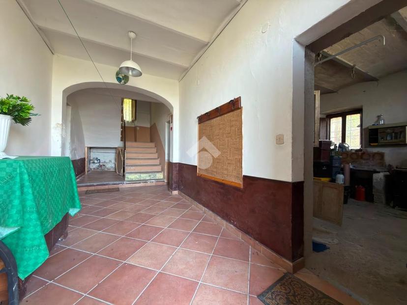 Appartamento in Via Palazzolo 2, Fossato di Vico — foto 2 di 5