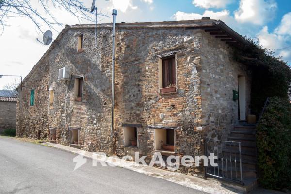 Cascina in Loc.Caciurro 46, Sassocorvaro Auditore — foto 2 di 5