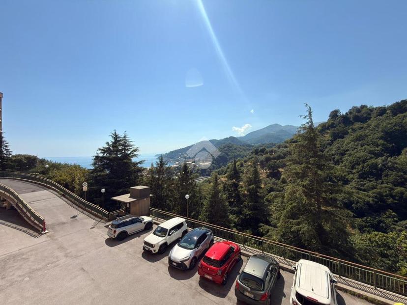 Quadrilocale in Via Vallecrosia 39, Genova