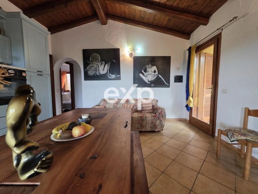 Casa indipendente, San Teodoro