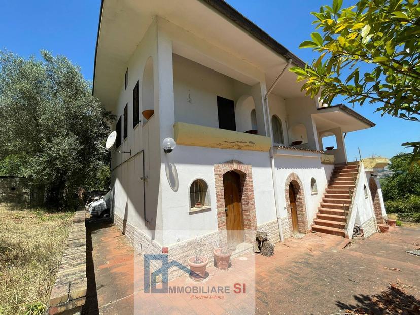 Casa indipendente in Contrada Pino, Benevento — foto 5 di 5