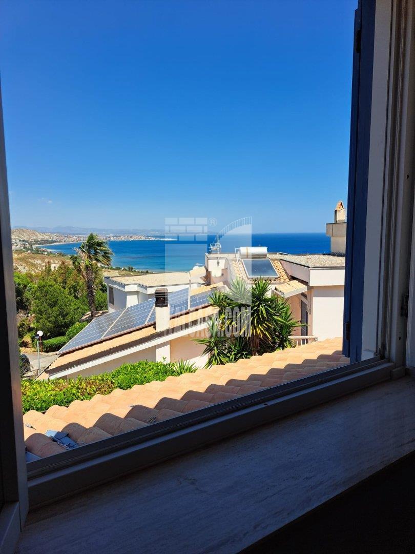 Villa bifamiliare in Viale Magna Grecia, Crotone — foto 2 di 5