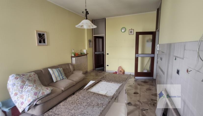 Villa in Via Marco Polo, Castano Primo