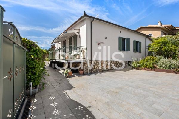Villa in Nino Bixio, Orbetello