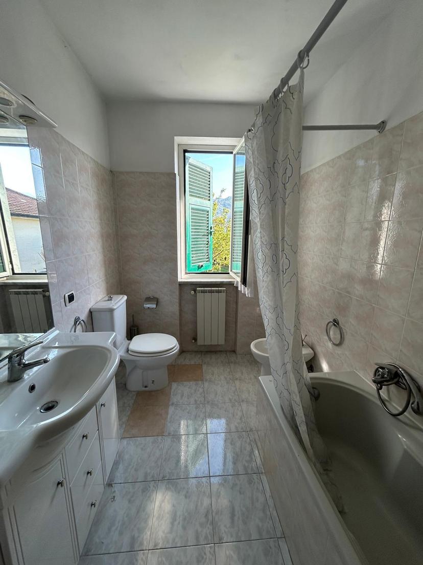 Trilocale, Castelnuovo Magra