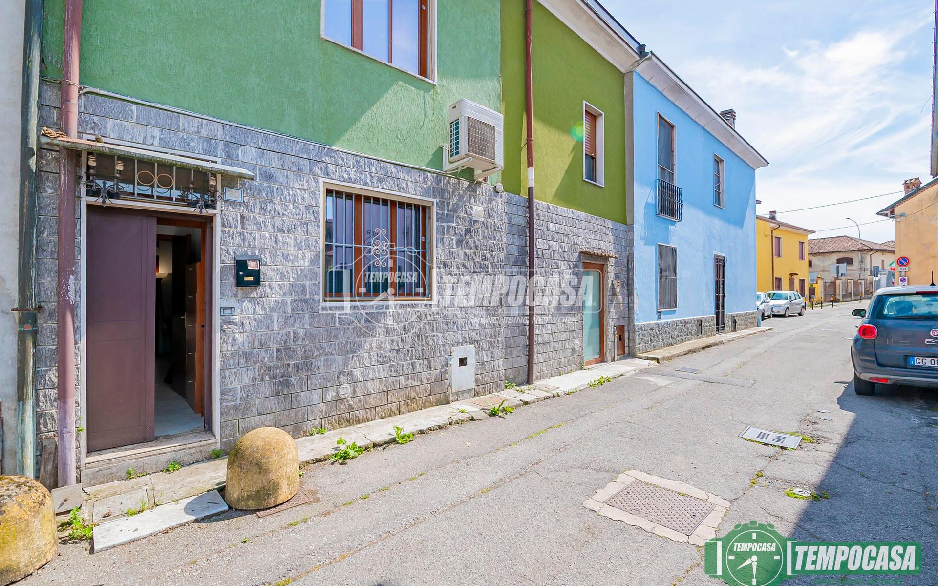Trilocale in Via Lambro, Mairano 30, Casaletto Lodigiano