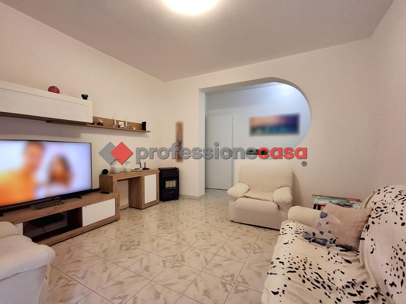 Trilocale in Via Scalazza 2e, Aci Castello