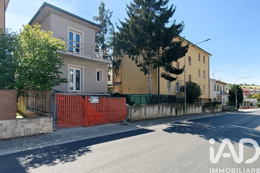 Quadrilocale in Viale Cavour 33/a, Sant'Elpidio a Mare — foto 2 di 5