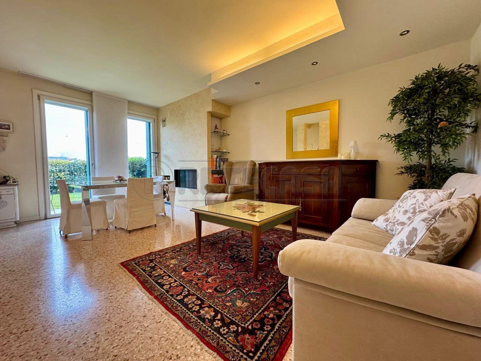 Villa a schiera in Via Marco Guadagnin, Breganze