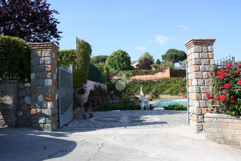 Villa, Lariano — foto 3 di 5