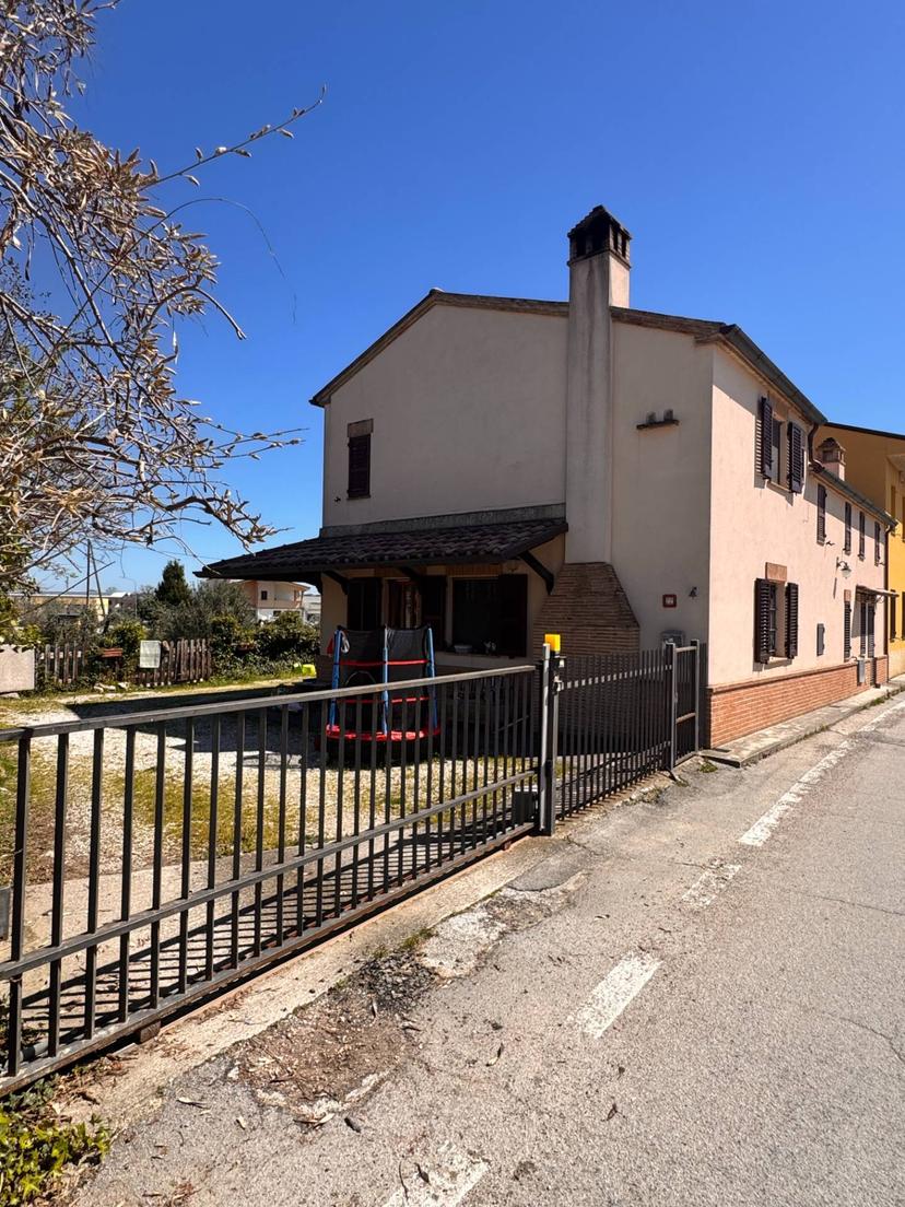Casa indipendente in Via Dante Mattii 22, Montegiorgio — foto 3 di 5