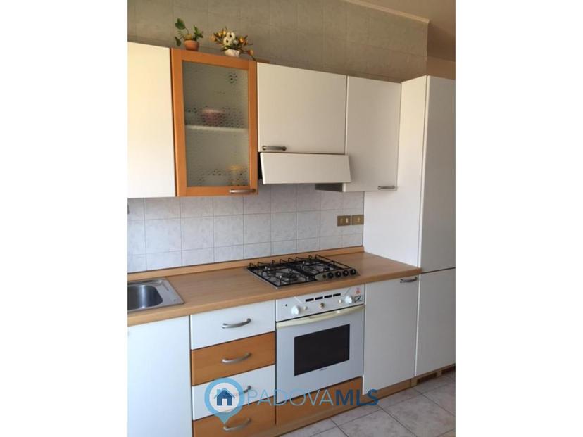 Trilocale in Via Po, 34, Montegrotto Terme — foto 5 di 5