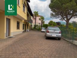 Casa indipendente in Via Alessandro Volta 4, Caravate