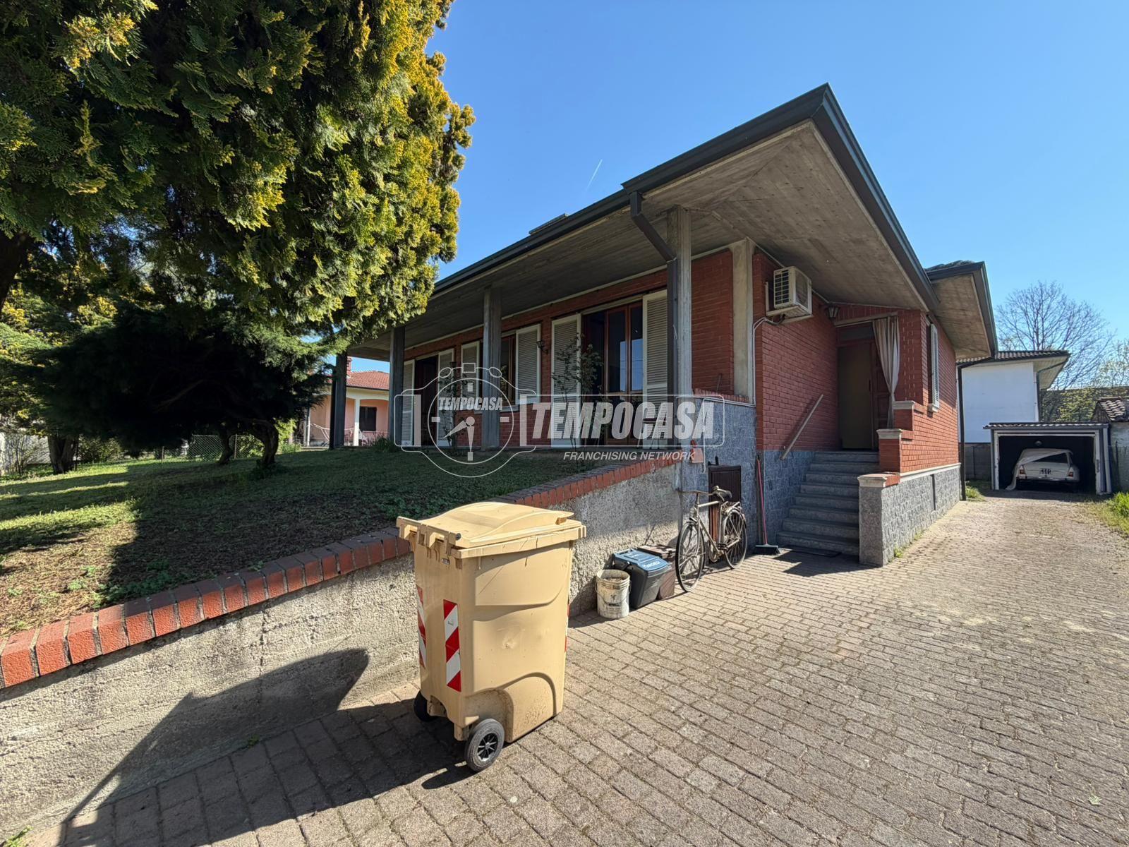 Villa in Via Liguria 5, Garlasco