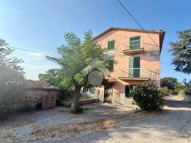 Casa indipendente in Via Mentuccia 1, Montefiascone