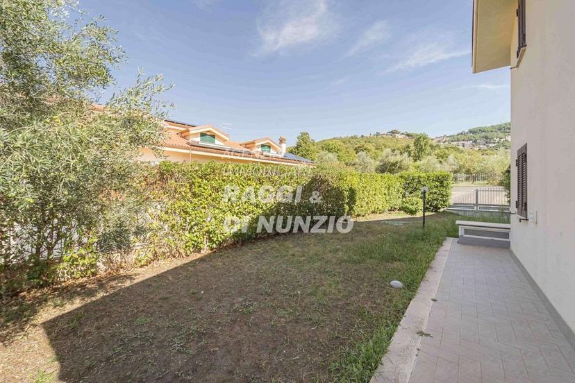 Villa unifamiliare in delle Calcare 22, Rocca di Papa — foto 3 di 5