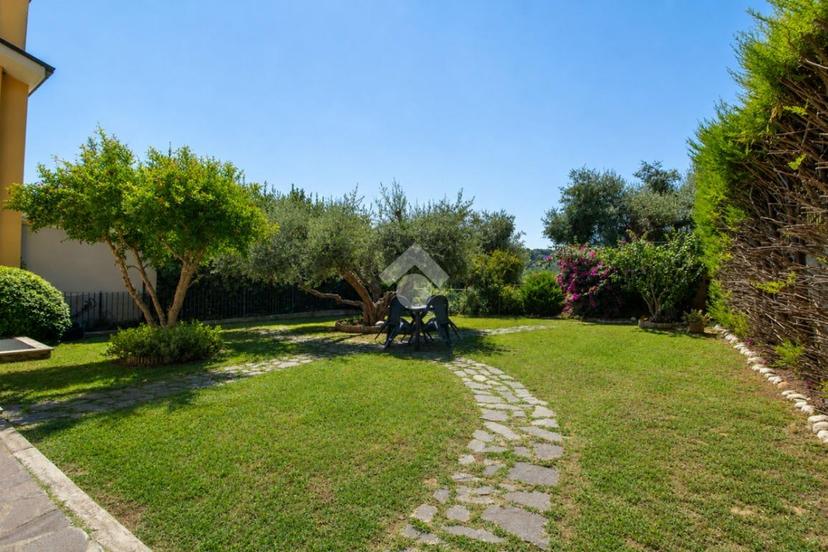 Villa in Via dei Ligustri 44, Grottammare — foto 3 di 5