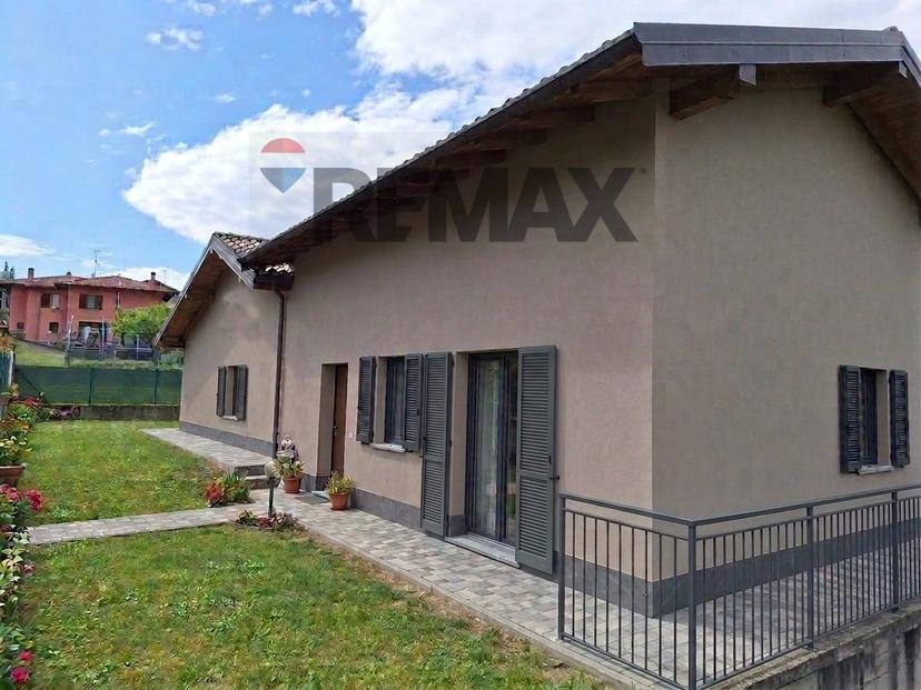 Villa in Via per Domo 2, Castelveccana — foto 3 di 5