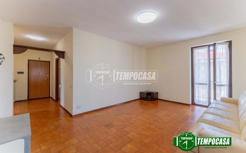 Trilocale in Via Carlo Porta, Inveruno — foto 3 di 5