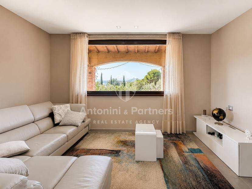 Rustico in Via di Mezzo Muro, Todi — foto 2 di 5