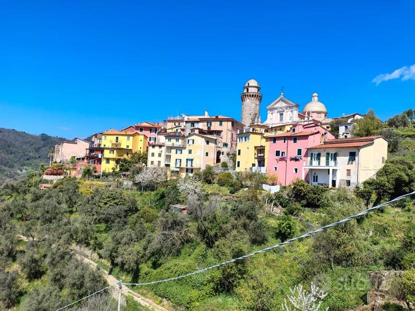 Quadrilocale, Luni