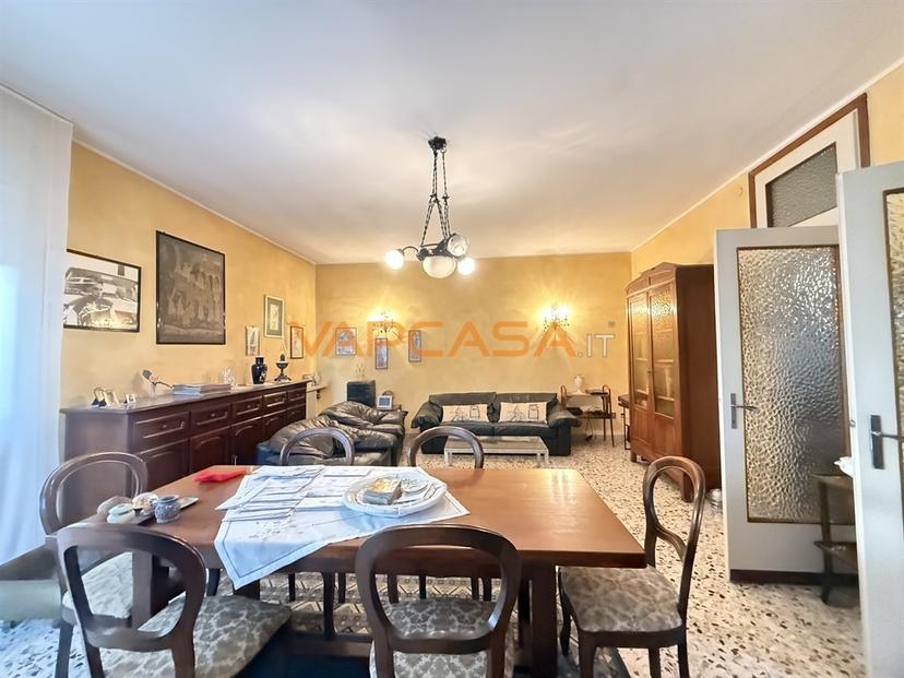 Casa indipendente in Via Fosse Ardeatine 10, Calcio — foto 3 di 5