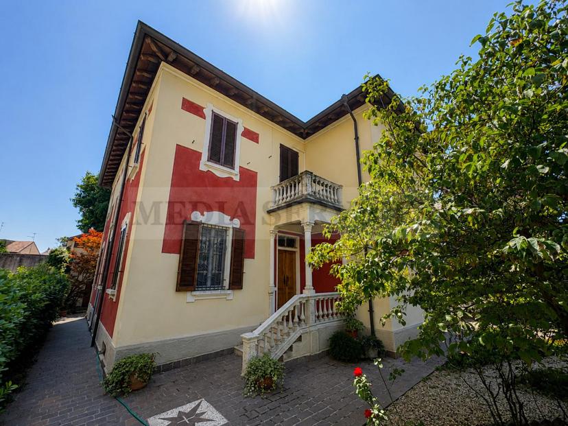 Villa in Via XI Febbraio N° 11, Sannazzaro de' Burgondi — foto 2 di 5