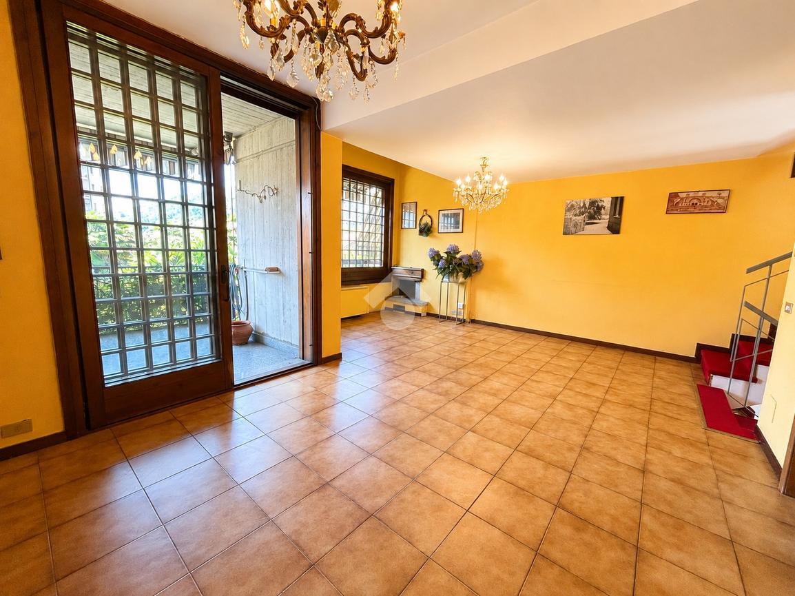 Villa a schiera in Via Arturo Toscanini 9, Verbania
