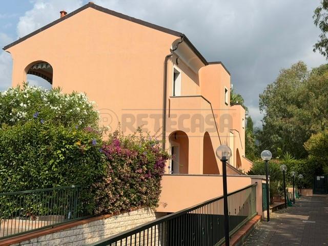 Trilocale in Via G. Pendola 7, Loano