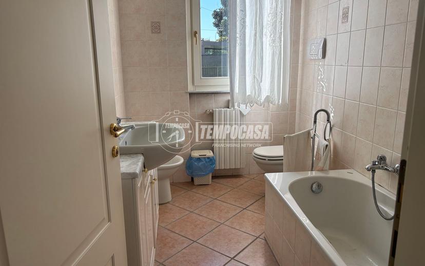 Trilocale in Via Cesare Battisti, Castel San Giovanni — foto 2 di 5