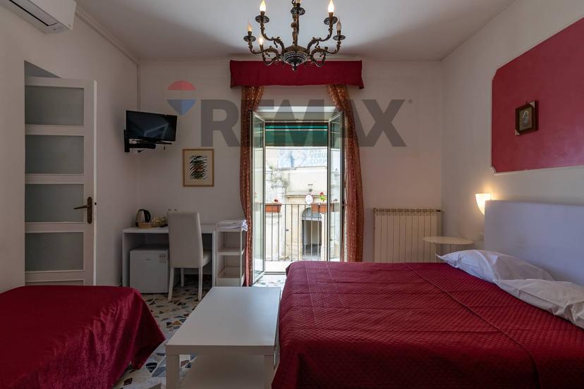 Casa indipendente in Piazza S. Francesco d'Assisi 20, Caltagirone — foto 4 di 5