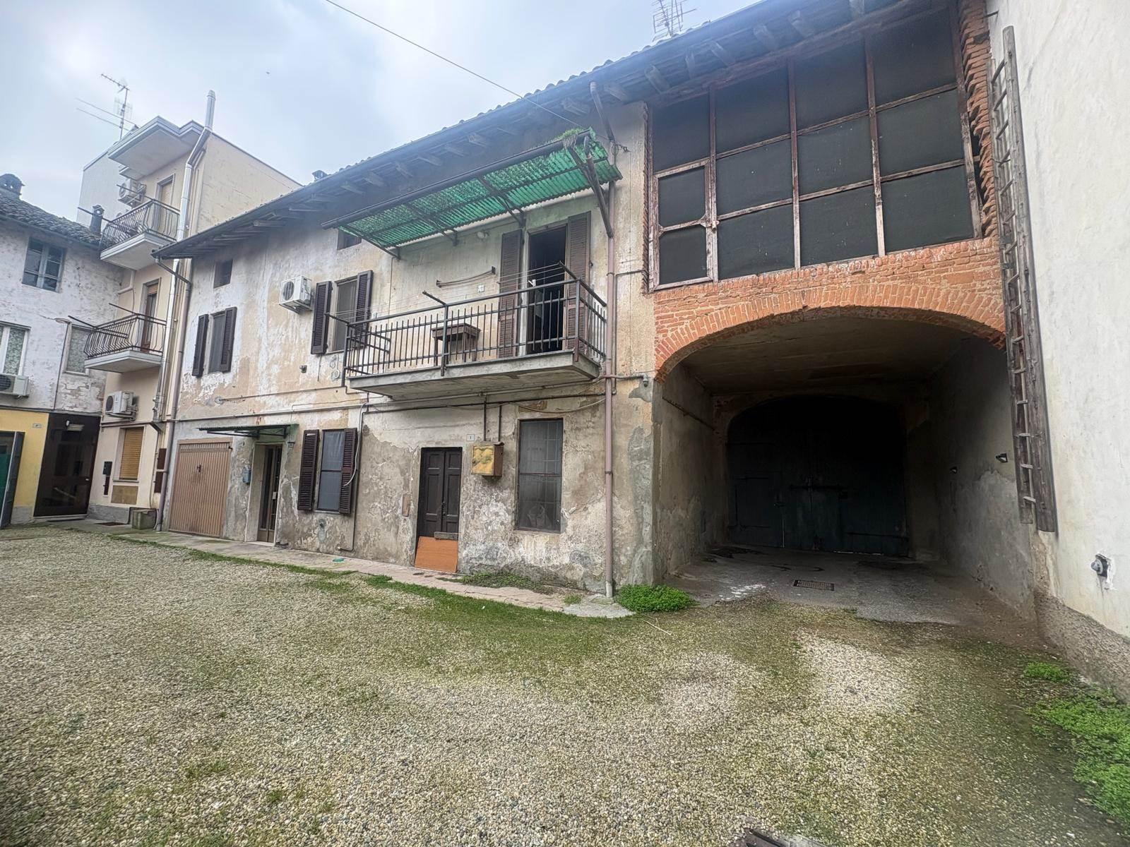 Casa indipendente, Tromello