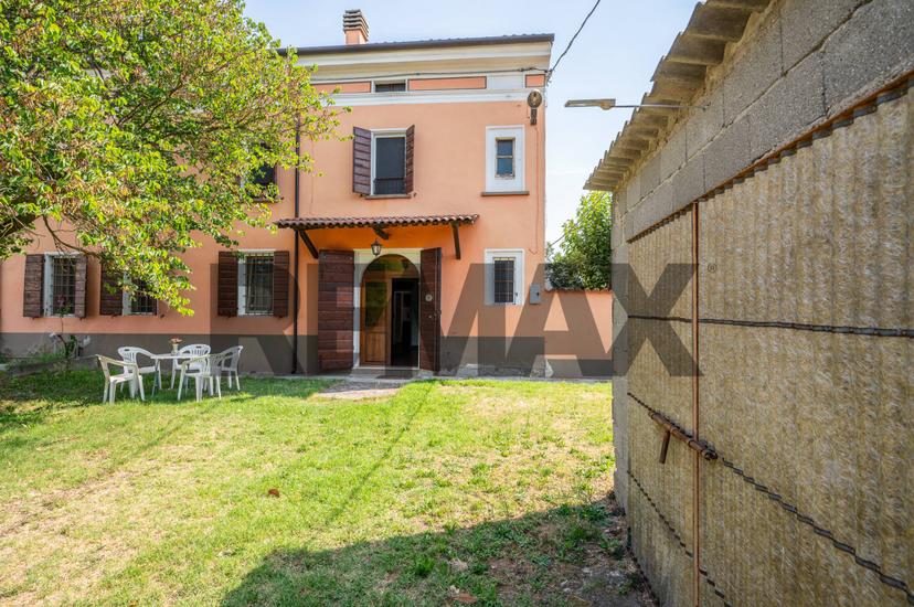Villa a schiera in Via Padre Kolbe 21/a, Commessaggio — foto 5 di 5