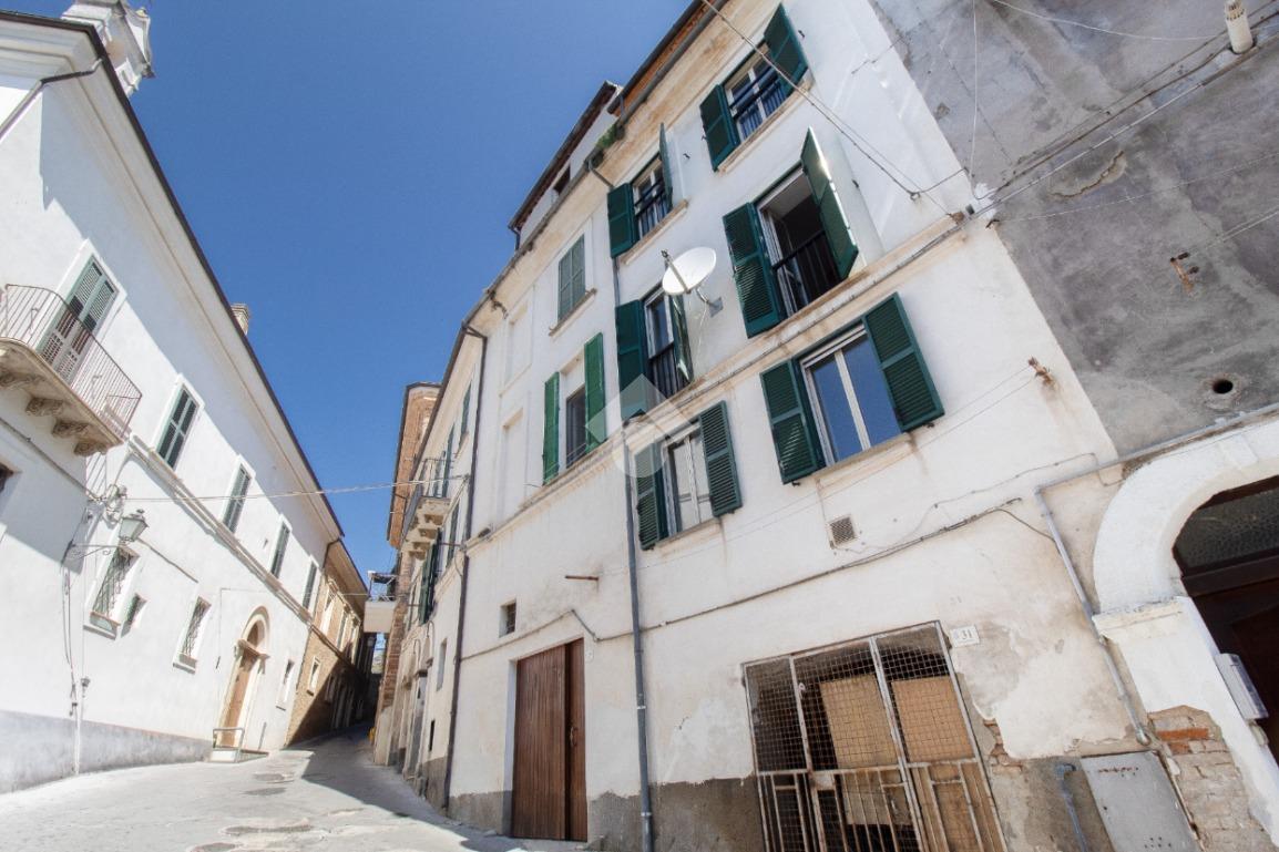 Trilocale in Via XX Settembre 29, Loreto Aprutino