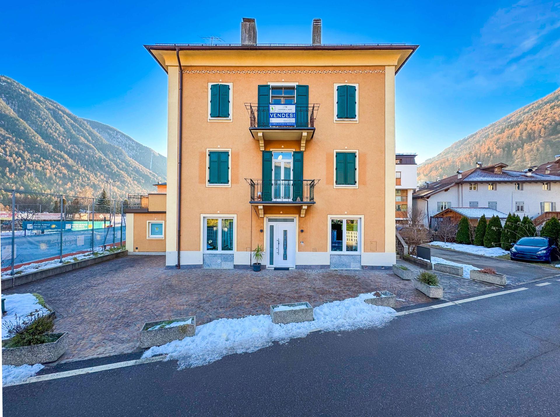 Appartamento in Via alla Croce, Malè