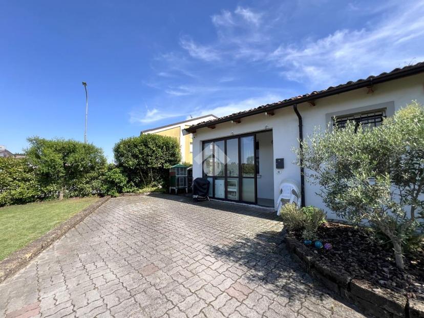 Villa in Via Marino Parenti 70, Asola — foto 3 di 5