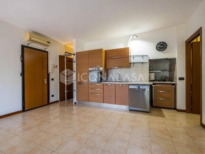 Trilocale in Via G. Zanella 2, San Giovanni Lupatoto — foto 2 di 5