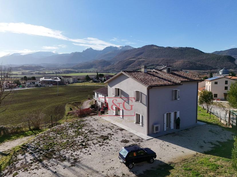 Villa in Contrada Morichella 28, San Ginesio — foto 4 di 5