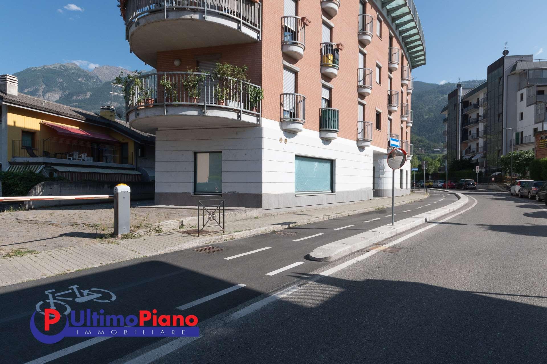 Trilocale in Via Kaolack 13, Aosta