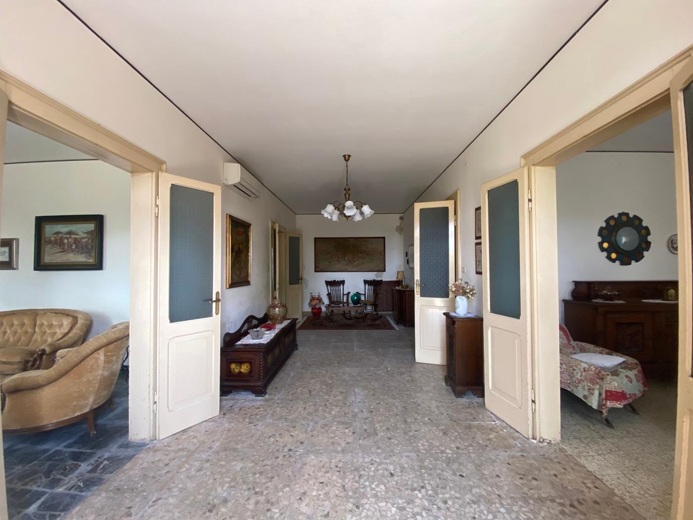 Villa bifamiliare in Via Molina Snc, Pincara