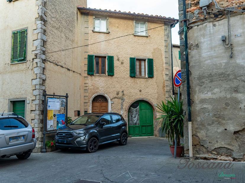Appartamento in Via Cavour 2, Castelnuovo di Val di Cecina