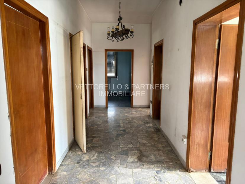 Casa indipendente in Via Brendole, Venezia — foto 5 di 5