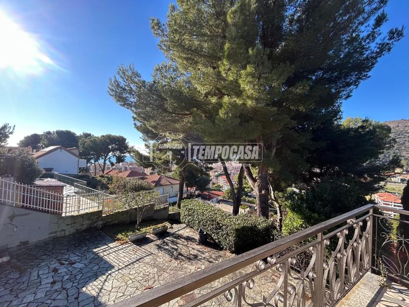 Villa in Via San Luigi, Andora — foto 3 di 5