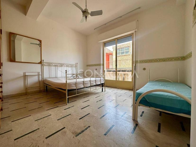 Quadrilocale in Via a Rione G 40, Reggio di Calabria