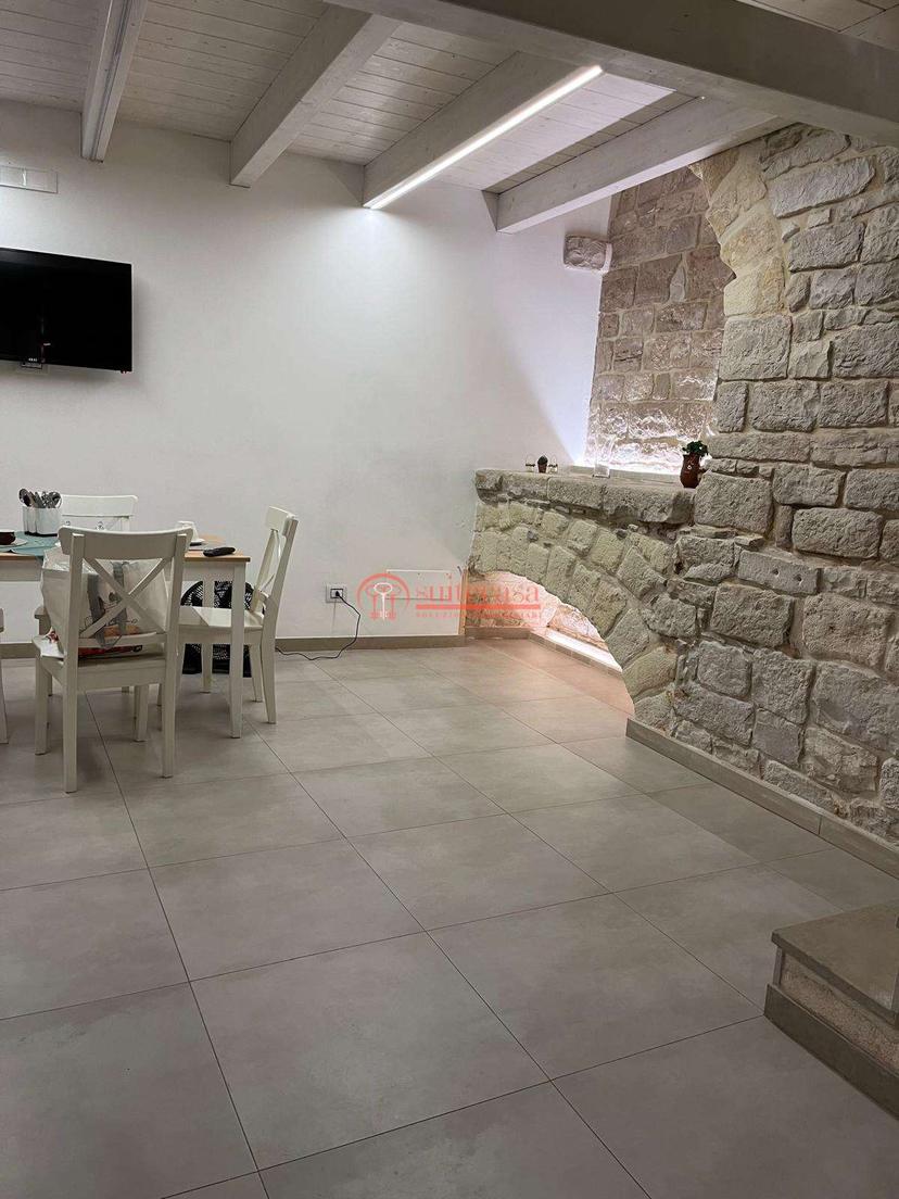 Bilocale in Via Rodunto, Trani — foto 3 di 5