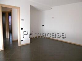 Trilocale in Via Mascagni 15, Castel d'Azzano — foto 3 di 5
