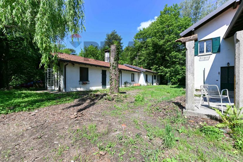 Casa indipendente in Via l. Manara 17 - 19, Casorate Sempione — foto 4 di 5