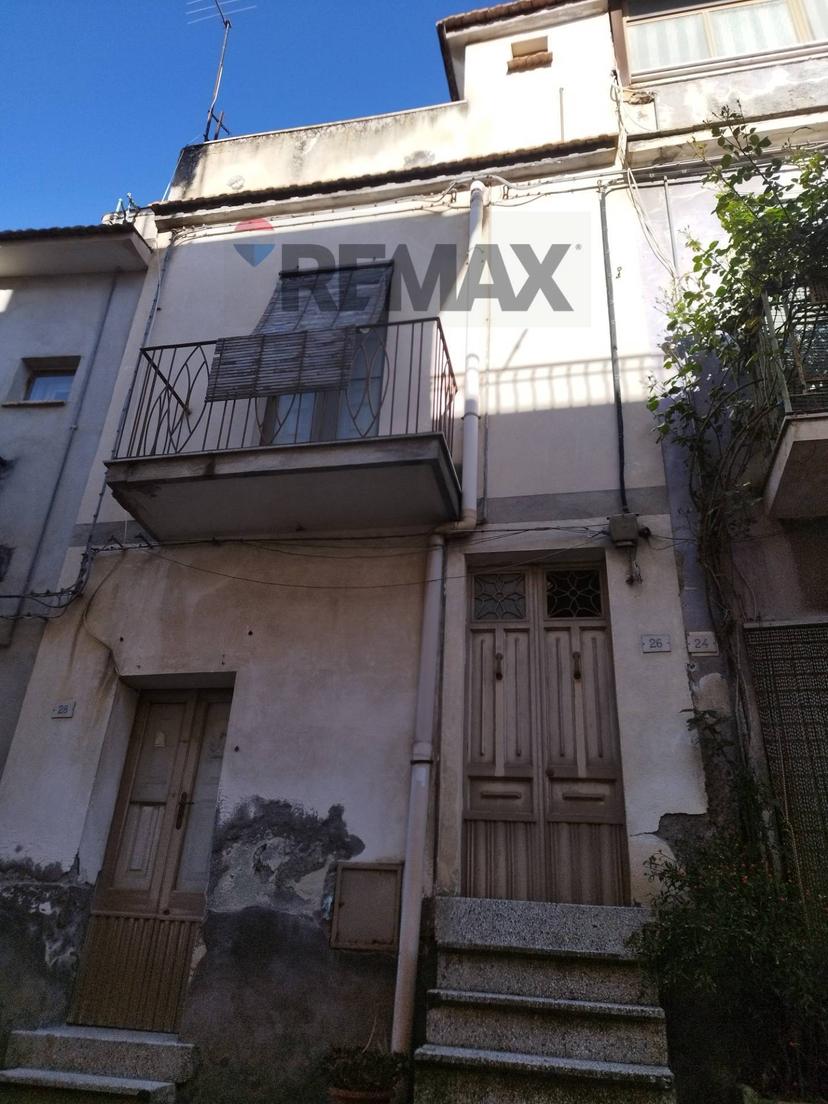 Casa indipendente in Via Alessandro Manzoni 26, Maletto — foto 2 di 5