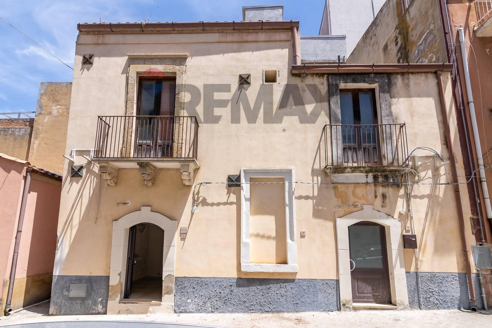 Casa indipendente in Via Maria Montessori 6, Grammichele
